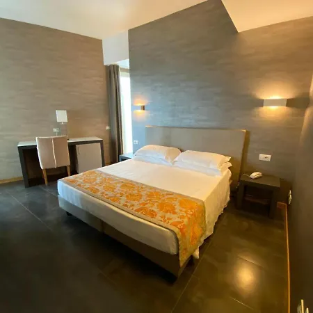 Hotel Joseph 3*