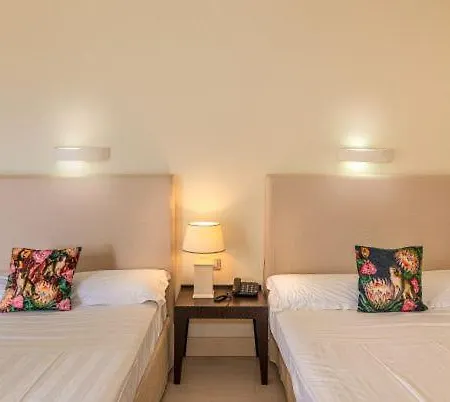 Hotel Joseph 3*