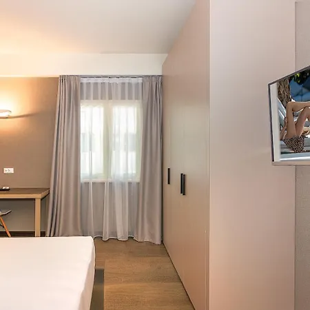 Joseph Hotel